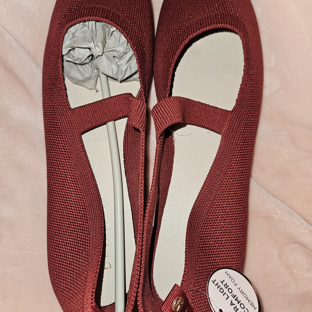 Danskin Burgundy Flats - Picture 3 of 3